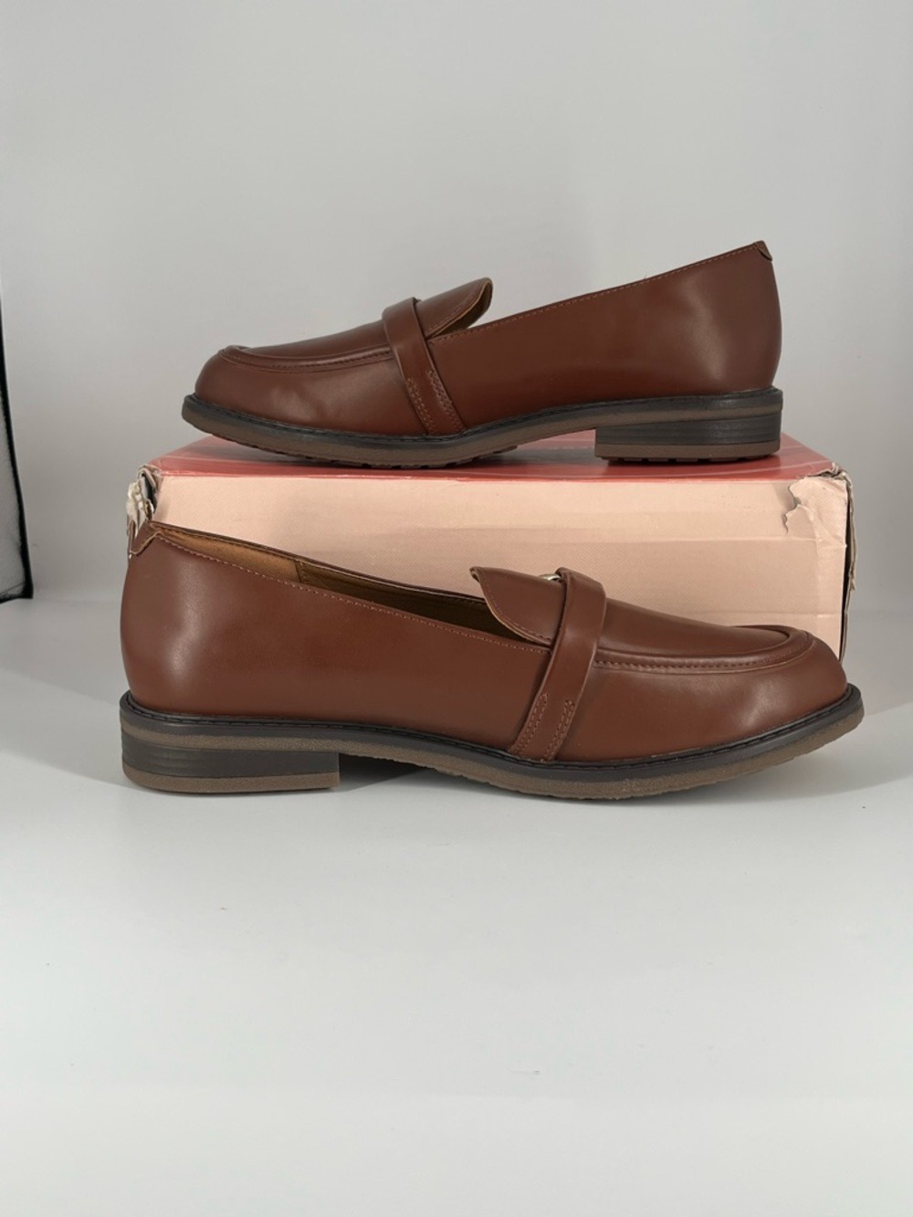Easy Spirit JEANE Cognac/Brown Leather Slip-On Loafers w/ Gold Accent sz 10 NIB - Picture 7 of 12